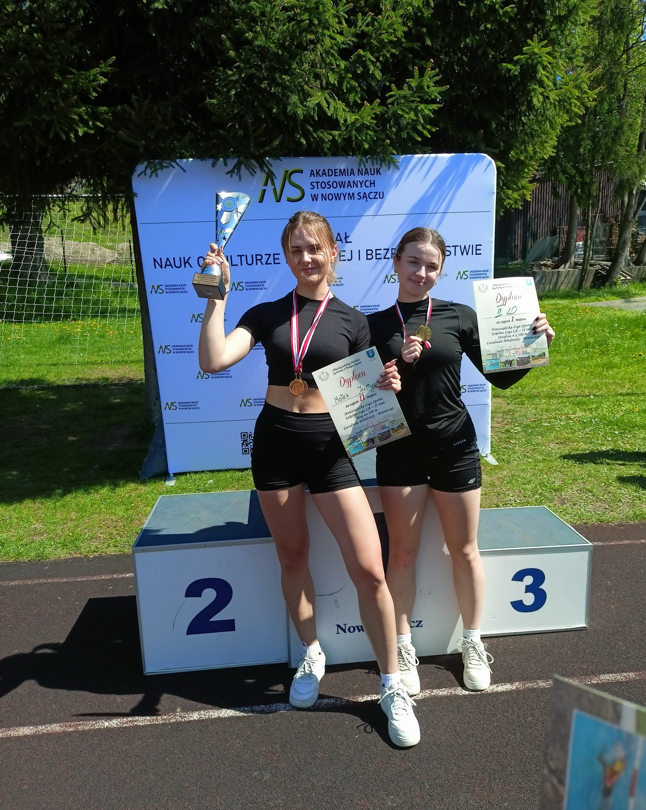 Zdjęcie Drużynowa Liga Dz LA II rzut 04-2025 (11)8b5b824d-f427-4779-89db-4e7ce811afba.jpg w galerii Drużynowa Liga LA dziewcząt - II rzut (28.04.2025)
